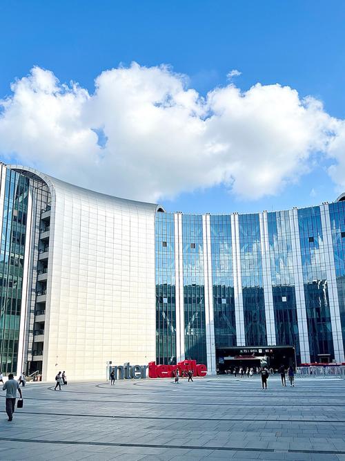 上海世界会展中心一般人怎么进去