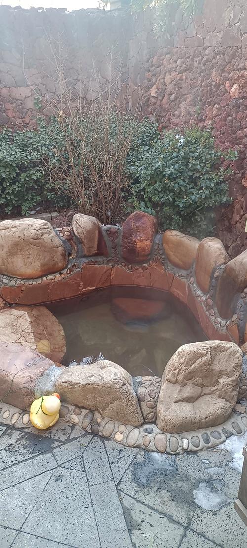 北京小汤山温泉是天然的吗,北京小汤山温泉是天然的吗多少钱