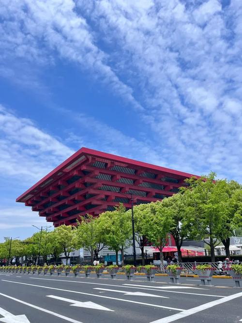 上海世博展览馆有哪些主要特点?