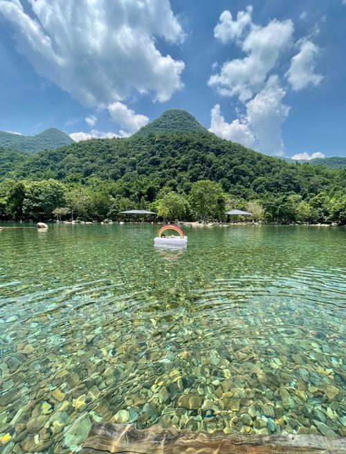 暑假哪里旅游凉快国家(暑假去哪些地方旅游比较凉快)