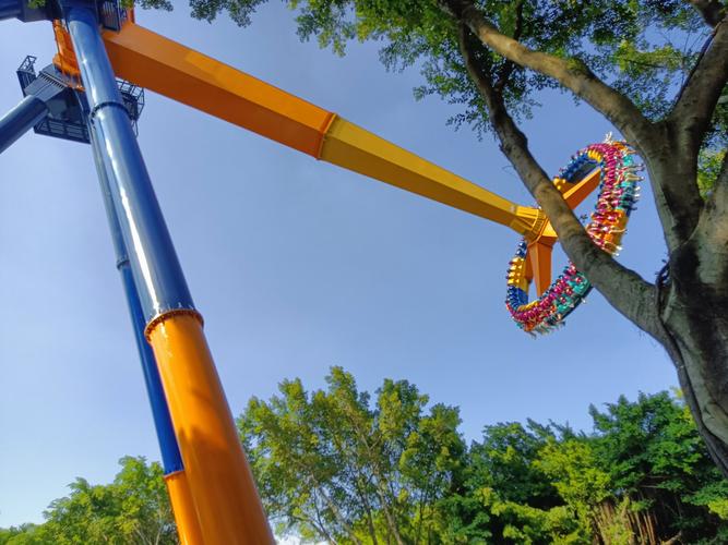 长隆欢乐世界死人案件是出自哪几个游乐项目?