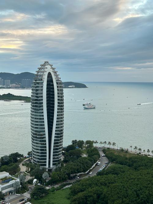 三亚顶级豪宅凤凰岛破产重整,房价从16万暴跌到3万