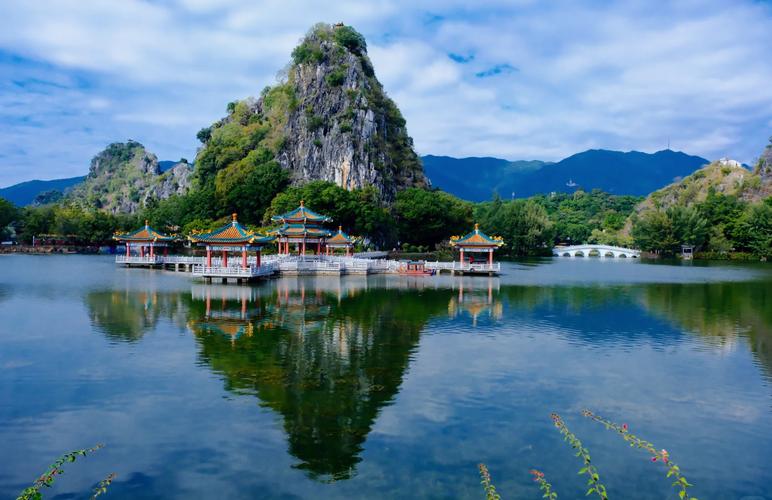 七星岩的特点是什么