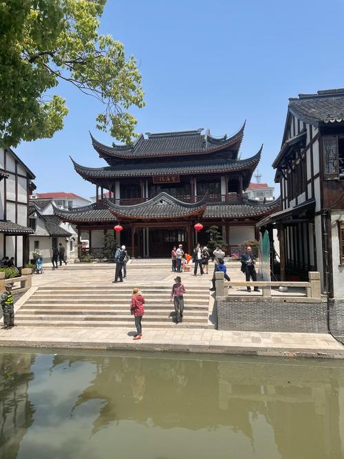 上海郊区有什么好玩的地方呀