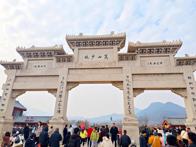 嵩山少林寺可以开车上去吗