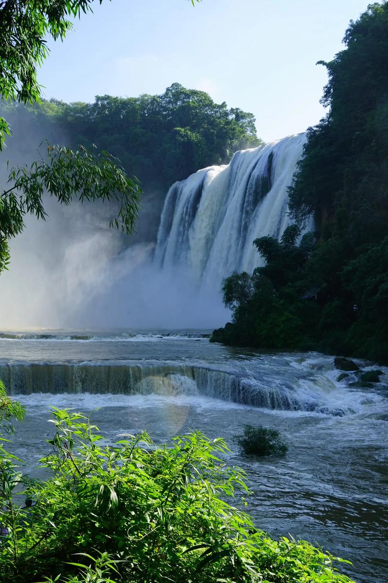 黄果树瀑布在贵州哪里高铁