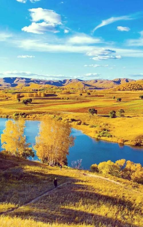 9月10月去内蒙古旅游,中国最美的秋天竟然在这几个地方!!!