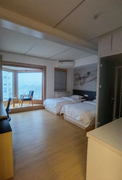 威海哪个酒店出行方便实惠,威海景区内酒店费用多少