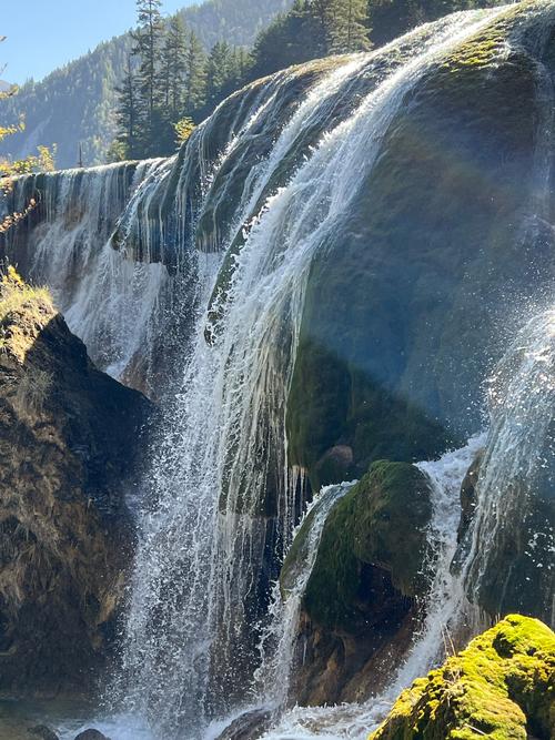 九寨沟有瀑布吗