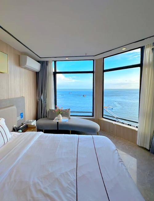 去深圳旅游住哪一个酒店可以挨着大海沙滩