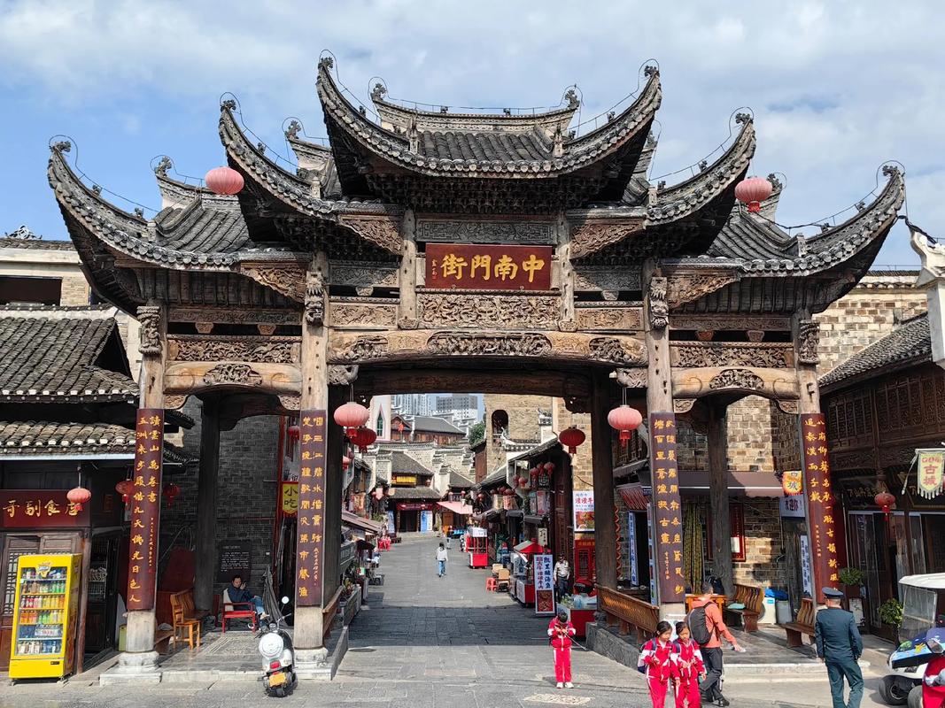 铜仁有什么适合拍照的步行街分享?