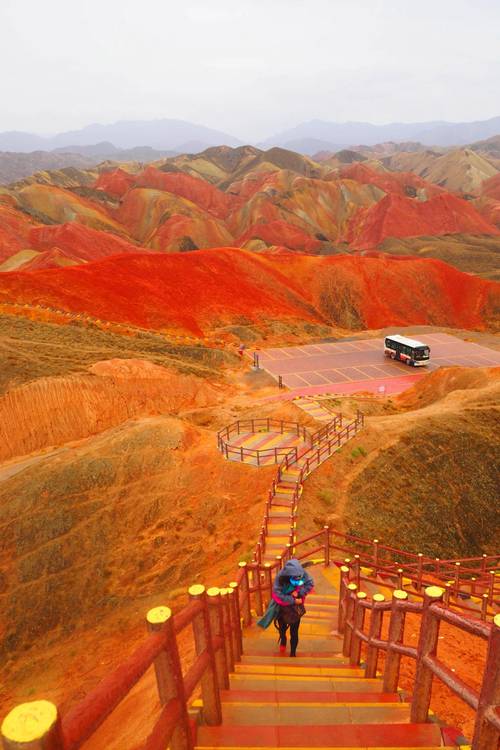 西北旅游必去前十绝美景点