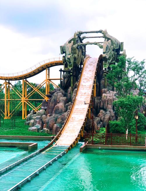 中国哪里比较好玩,美食还多