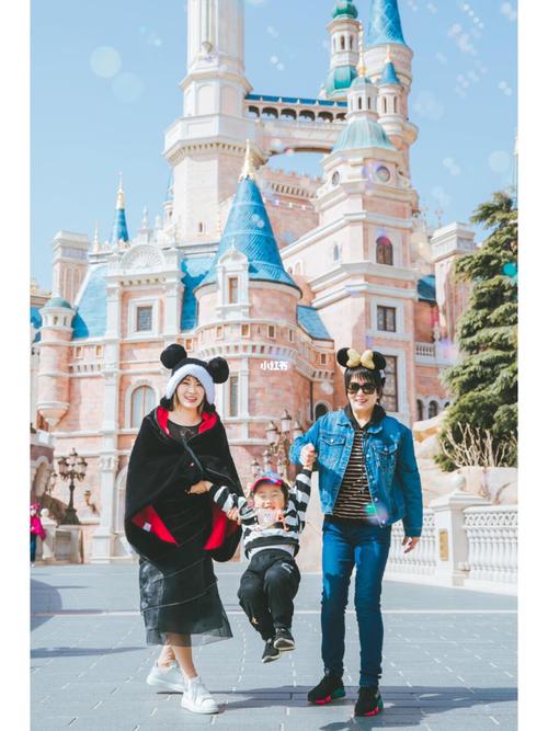 去上海迪士尼乐园玩需要多少钱