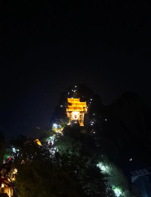 华山旅游攻略住宿