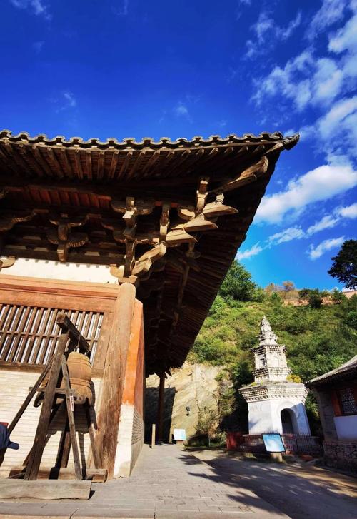 山西五台山佛光寺大殿旅游团报价