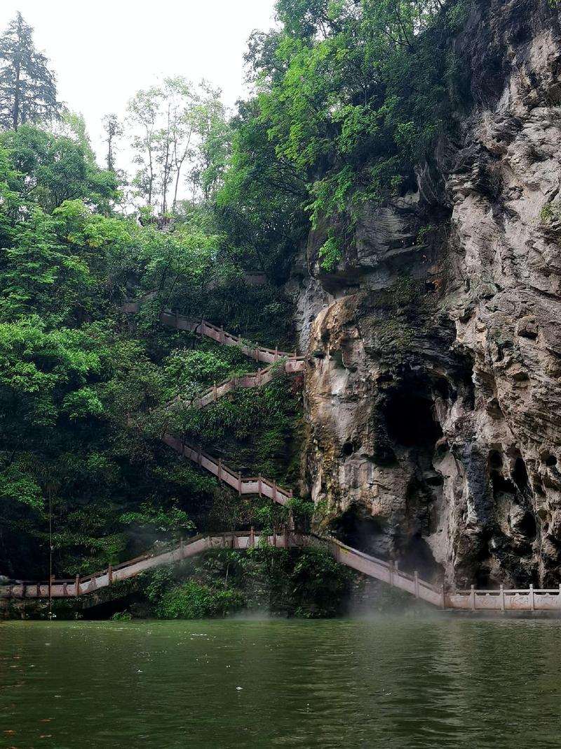 贵州旅游必去的前十景点