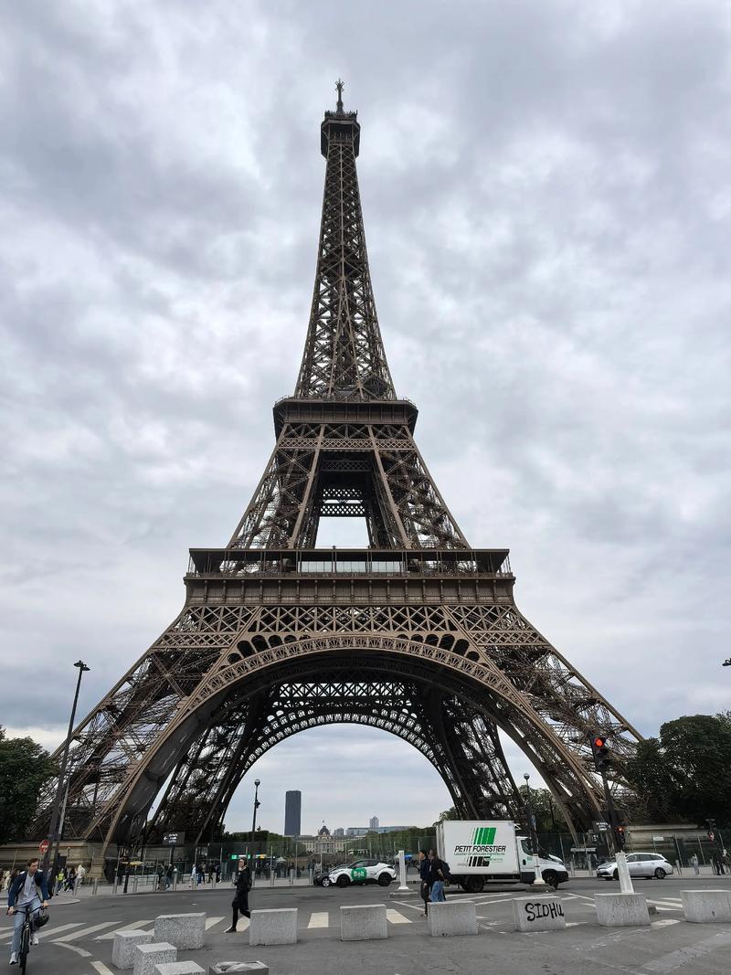 巴黎旅游必去前十景点,巴黎怎么旅游景点