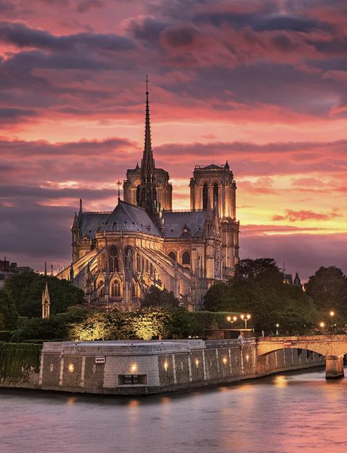 法国巴黎必去的景点有哪些