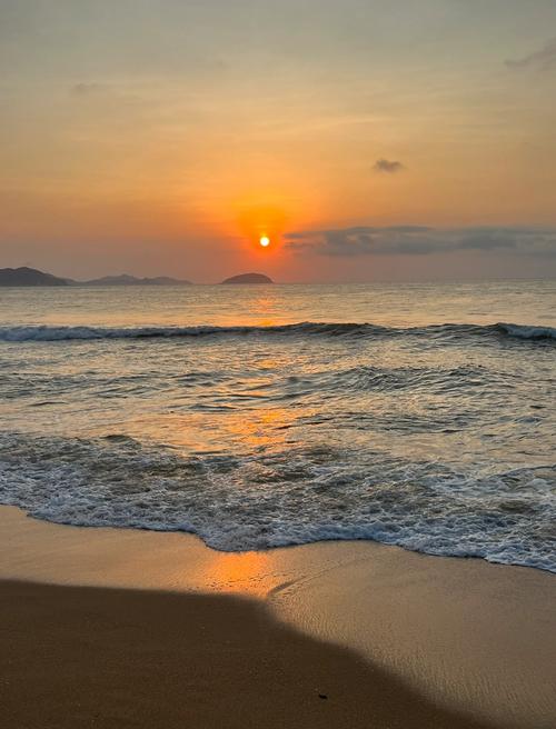 万宁显示一直下雨能去玩吗