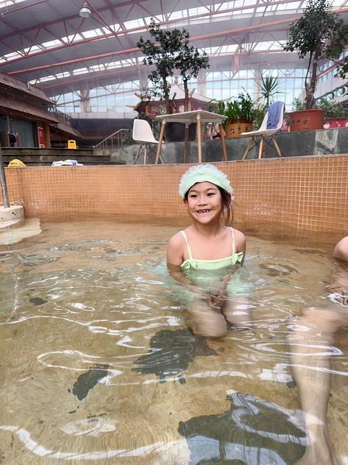 成都花水湾第一村温泉大酒店是免费的吗